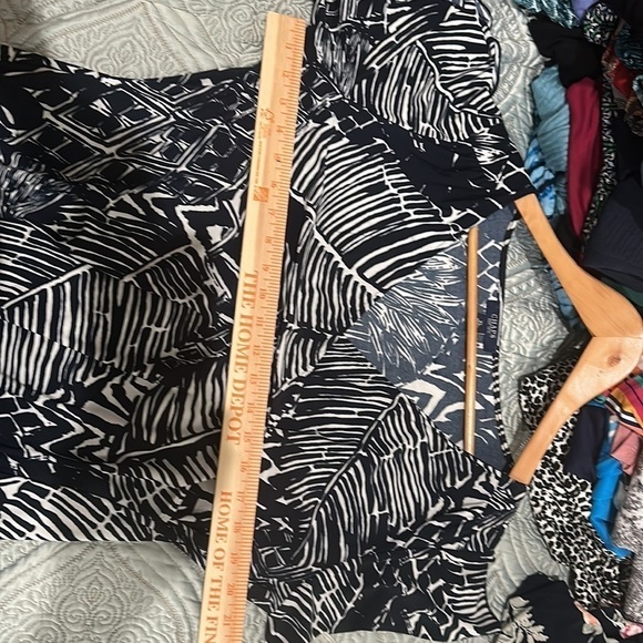 Chaps size XL Crisscross front flutter short sleeve - Picture 6 of 6